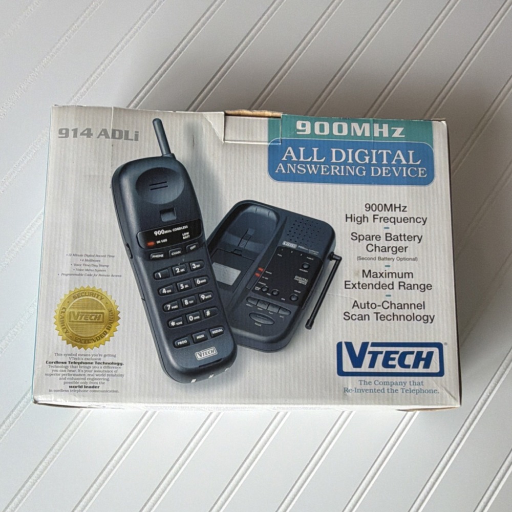 VTech 914 ADLi 900MHz All-Digital Answering Machine 1-Handset Black